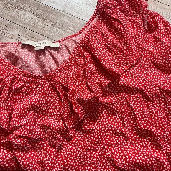 💚Loft red heart print top - Picture 6 of 8